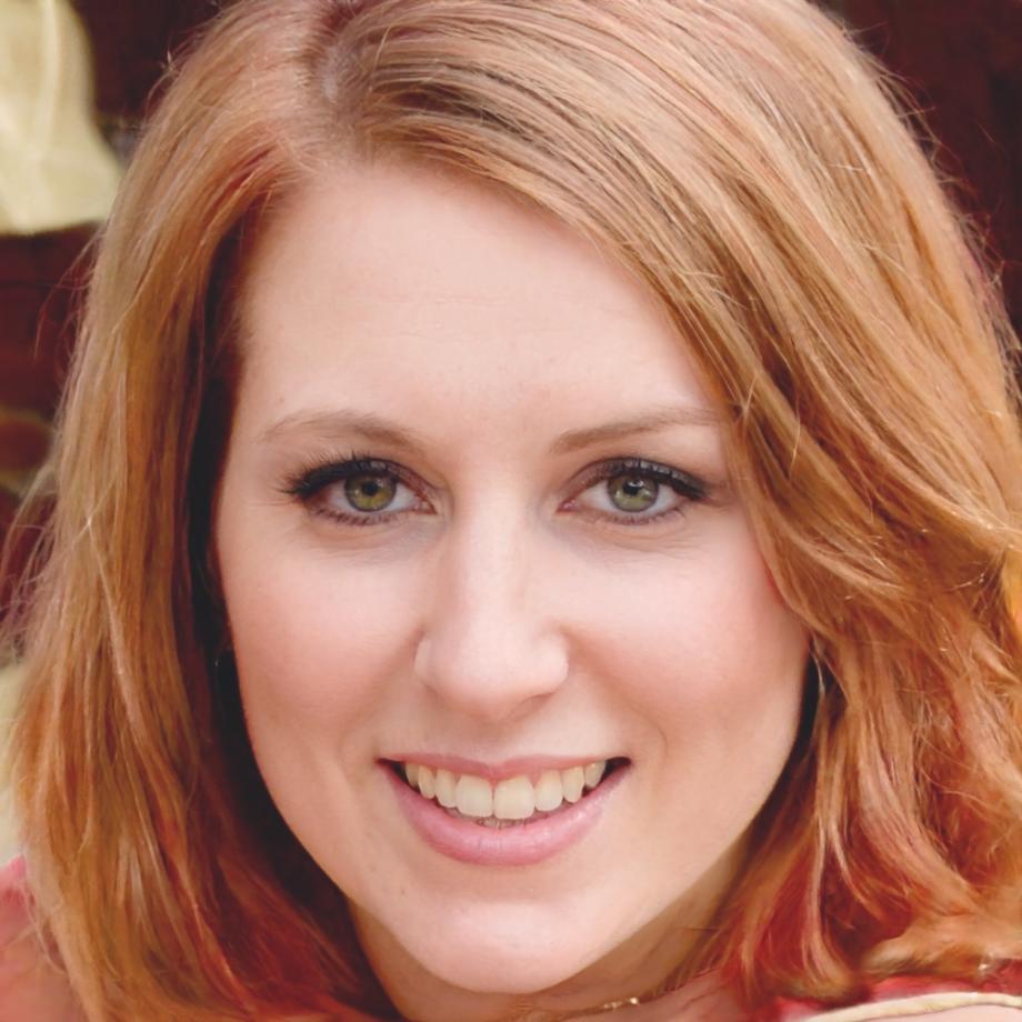 Асель Каримова - специалист по работе с клиентами